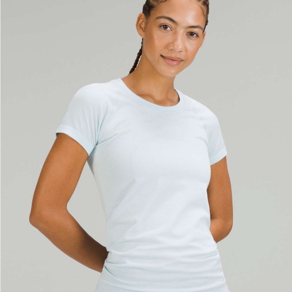 Lululemon Swiftly Tech Short Sleeve Shirt 2.0
Powder Blue
